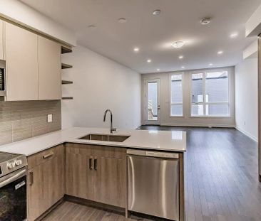 For Lease - 432 Lawrence Heights, Toronto, Ontario - Photo 6