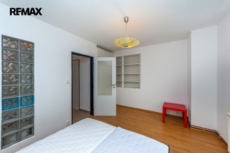 Pronájem bytu 2+kk 47 m², U letiště 483, Praha - Photo 5