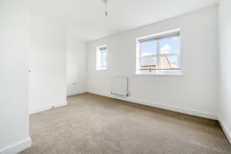 3 bedroom semi-detached house to rent - Photo 4