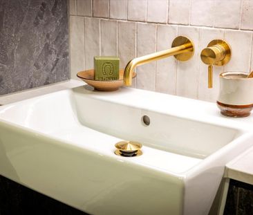 3 bedroom flat to rent - Photo 6