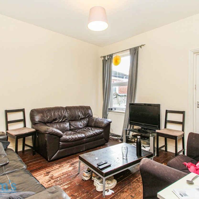 1 bed Mid Terraced House for Rent - Photo 1