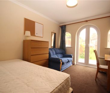 Manor Road, Guildford, GU2 9NQ - Photo 1