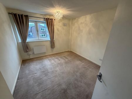 3 Bed Terraced House, Rossefield Terrace, LS13 - Photo 4