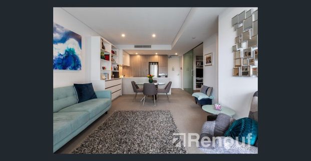 LUXURY HOTEL-LIKE 2 BED APARTMENT - Photo 1