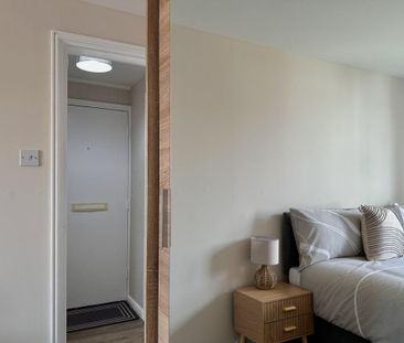 1 bedroom flat to rent - Photo 6