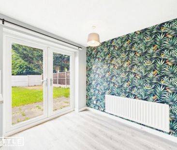 3 bedroom semi-detached house to rent - Photo 4