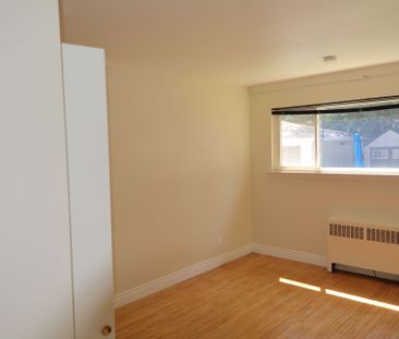 For Lease - 277 Glenforest Road Unit# Main, Toronto, Ontario - Photo 2