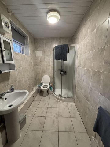 2 Flat 2 Ashwood Villas, Leeds, LS6 2EJ - Photo 5