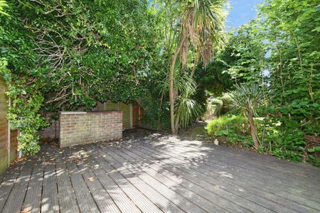 2 bedroom maisonette to rent - Photo 3