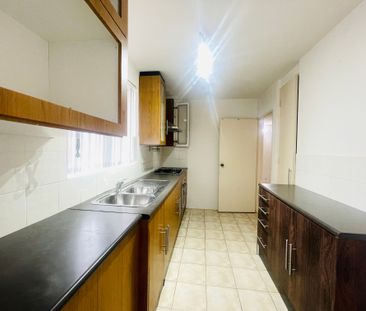 2 Bedroom unit on level 1 - Photo 2