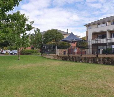 16/2 Greenfield Drive, Clayton VIC 3168 - Photo 4