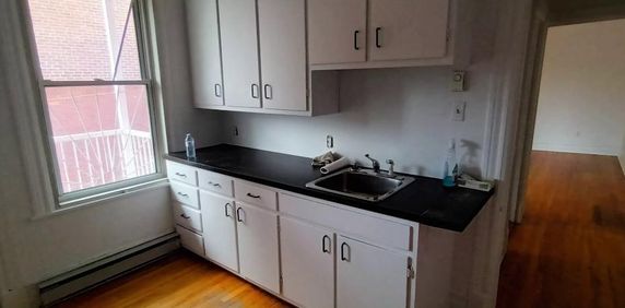 METRO PIE-1X GRAND 5 1/2 LIBRE (1 MINUTES A PIED DU MÉTRO) - Photo 2