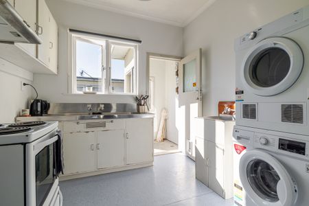 Easy central living - Photo 5