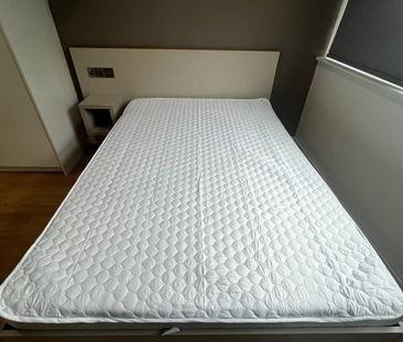 Studio Flat, West Point, M16 - Photo 2