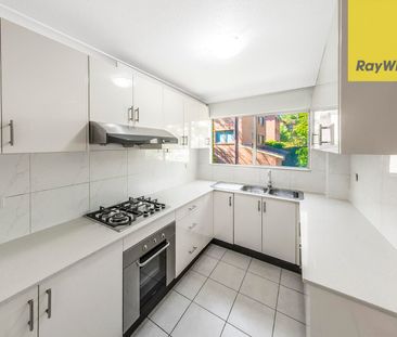 Beautifully updated two-bedroom home in a fantastic location - Photo 1