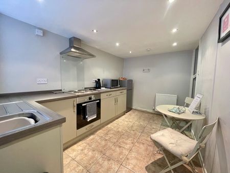 1 bedroom terraced house to rent - Photo 5