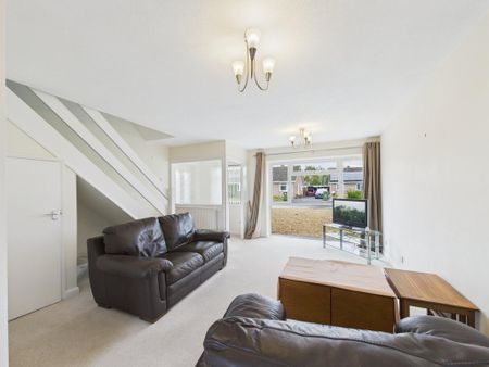 3 bedroom semi-detached house to rent - Photo 2