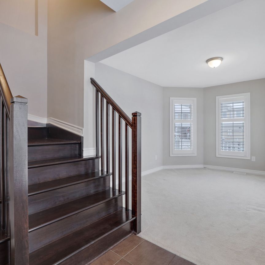 For Lease - 701 Mayfly Crescent, Barrhaven, Ontario - Photo 1