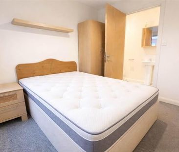 Apartment 6 188-190 Albertbridge Road, Belfast, BT5 4GU - Photo 1