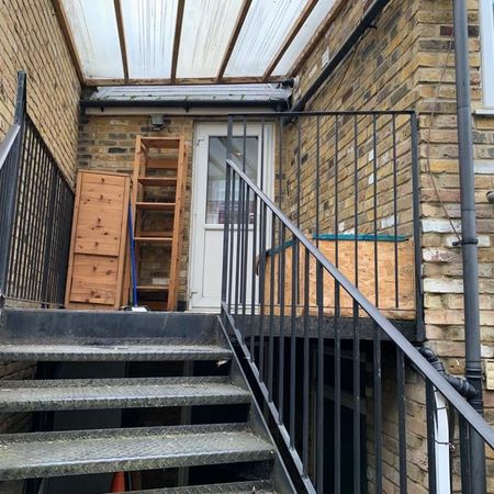 Studio Flat, Mews Friern Barnet Road, N11 - Photo 3
