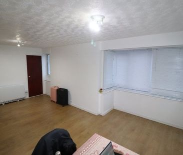 Cameron Close - Brentwood, Property for rent - Photo 1