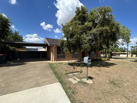 THREE BEDROOM HOUSE IN OXLEY VALE - Photo 5