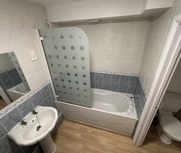 1 bedroom flat - ground floor to rent - Photo 5