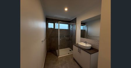 Near New Townhouse! - Photo 3