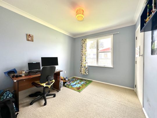 4 Bedroom Home in Trentham - Photo 1