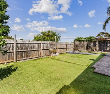 14 Kevington Street, Werribee - Photo 4