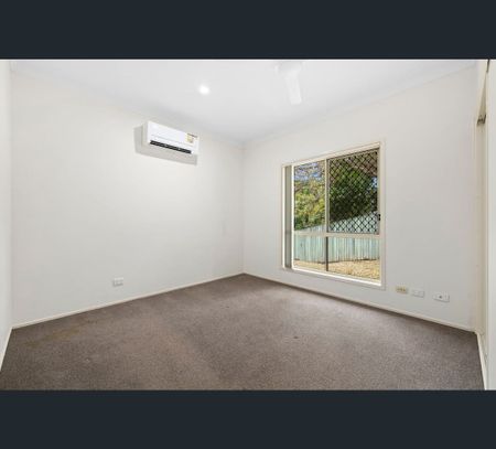 4 Comb Court, Everton Hills, Qld 4053 - Photo 2