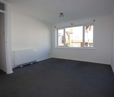 South Avenue, Brighton, BN2 - Photo 2