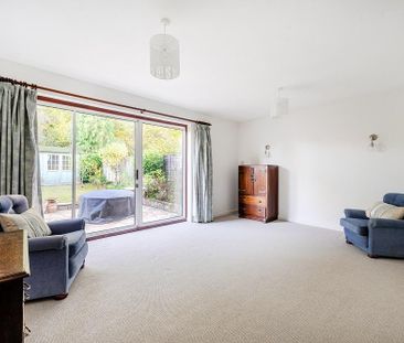 4 bedroom detached house to rent - Photo 4