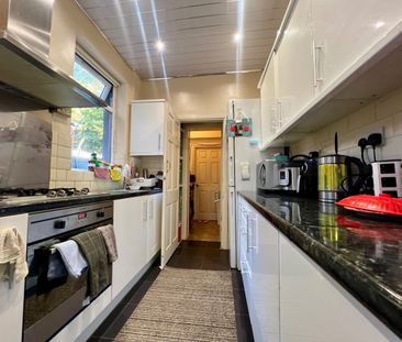 3 Bed Terraced House, Althorp Road, LU3 - Photo 4