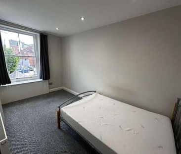 High Street, Banbury, OX16 - Photo 2