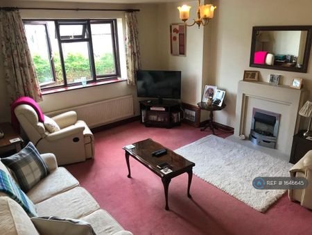 1 bedroom flat to rent - Photo 4