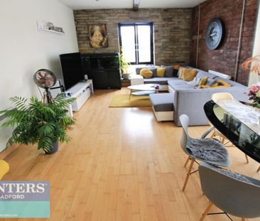 2 bedroom Flat To Let - Photo 3