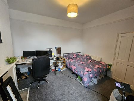 5 bedroom terraced house to rent - Photo 3
