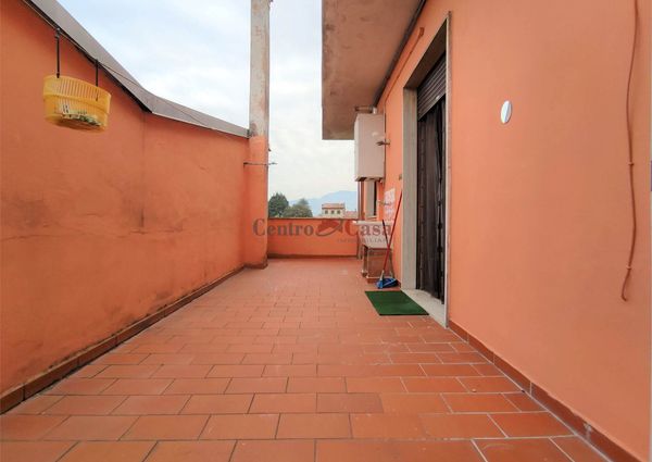 Luminoso appartamento arredato solo di cucina