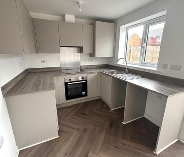 2 bedroom semi-detached house to rent - Photo 3