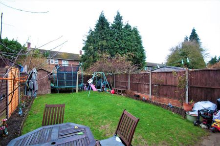 3 bedroom terraced house to rent - Photo 4