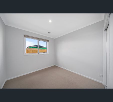 6 Glasgow Cres, Tarneit, Vic 3029 - Photo 5