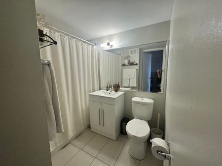 222 Maclaren - Photo 5