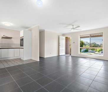 CONVENIENT FAMILY LIVING - Photo 1