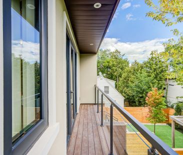For Lease - 876 Atwater Avenue, Mississauga, Ontario - Photo 4