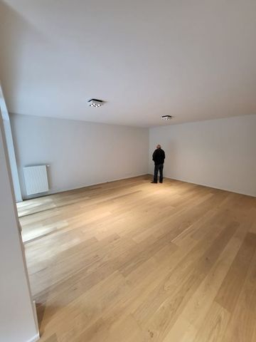 Appartement te huur - Foto 2