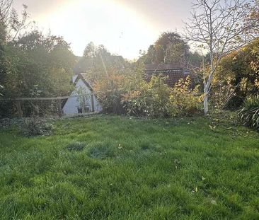 Bratton, Westbury, BA13 - Photo 3