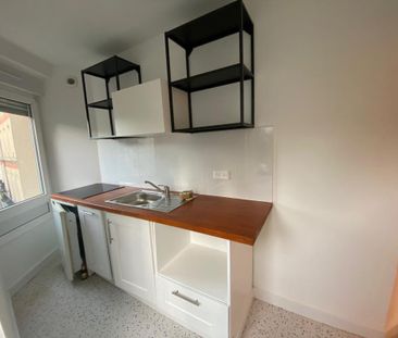 Location Appartement 2 pièces 38m² CHATEAUBRIANT 44110 - Photo 3