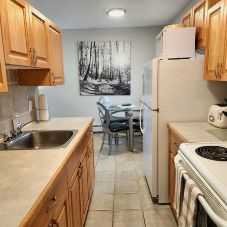 Unit 301, 3811 - 54 Avenue, Red Deer AB - Photo 2