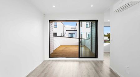 Three Level Beauty! - Photo 2